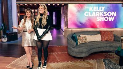 Kelly Clarkson tells Meghan Trainor what *not* to do while touring with two kids