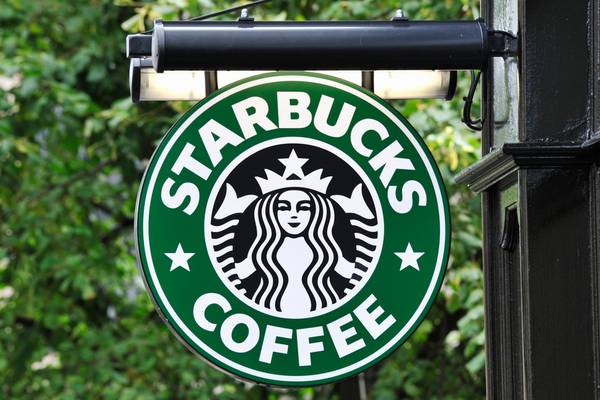 Starbucks Handing Out Free Reusable Straws!