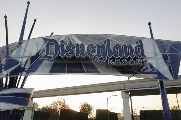 World mark: Man who visited Disneyland 2,995 straight days certified by Guinness