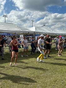 WFEZ 93.1, WHQT 105.1, WFLC 97.3, WEDR 99Jamz Miami beach block party 11.16