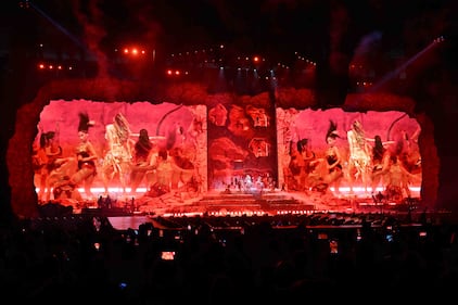 wflc hits 97.3 Karol G  Viajando Por El Mundo Tropitour  Hard Rock Stadium