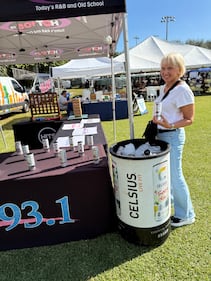 WFEZ 93.1, WHQT 105.1, WFLC 97.3, WEDR 99Jamz Miami beach block party 11.16