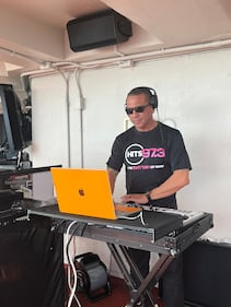 WFLC Hits 97.3 Brunch and Beats Hard Rock Café Martica Lopez DJ Vic Latino