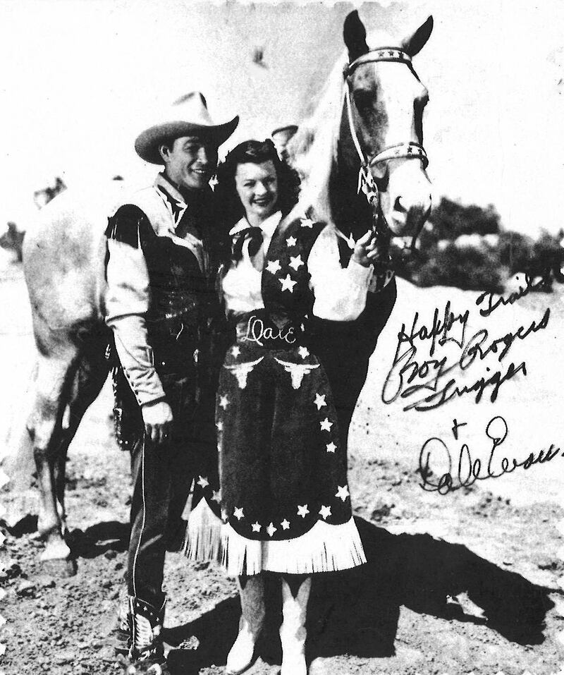 “Happy Trails” – Roy Rogers and Dale Evans (1952) (single)