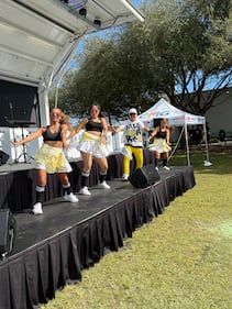 WFEZ 93.1, WHQT 105.1, WFLC 97.3, WEDR 99Jamz Miami beach block party 11.16