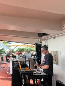 WFLC Hits 97.3 Brunch and Beats Hard Rock Café Martica Lopez DJ Vic Latino